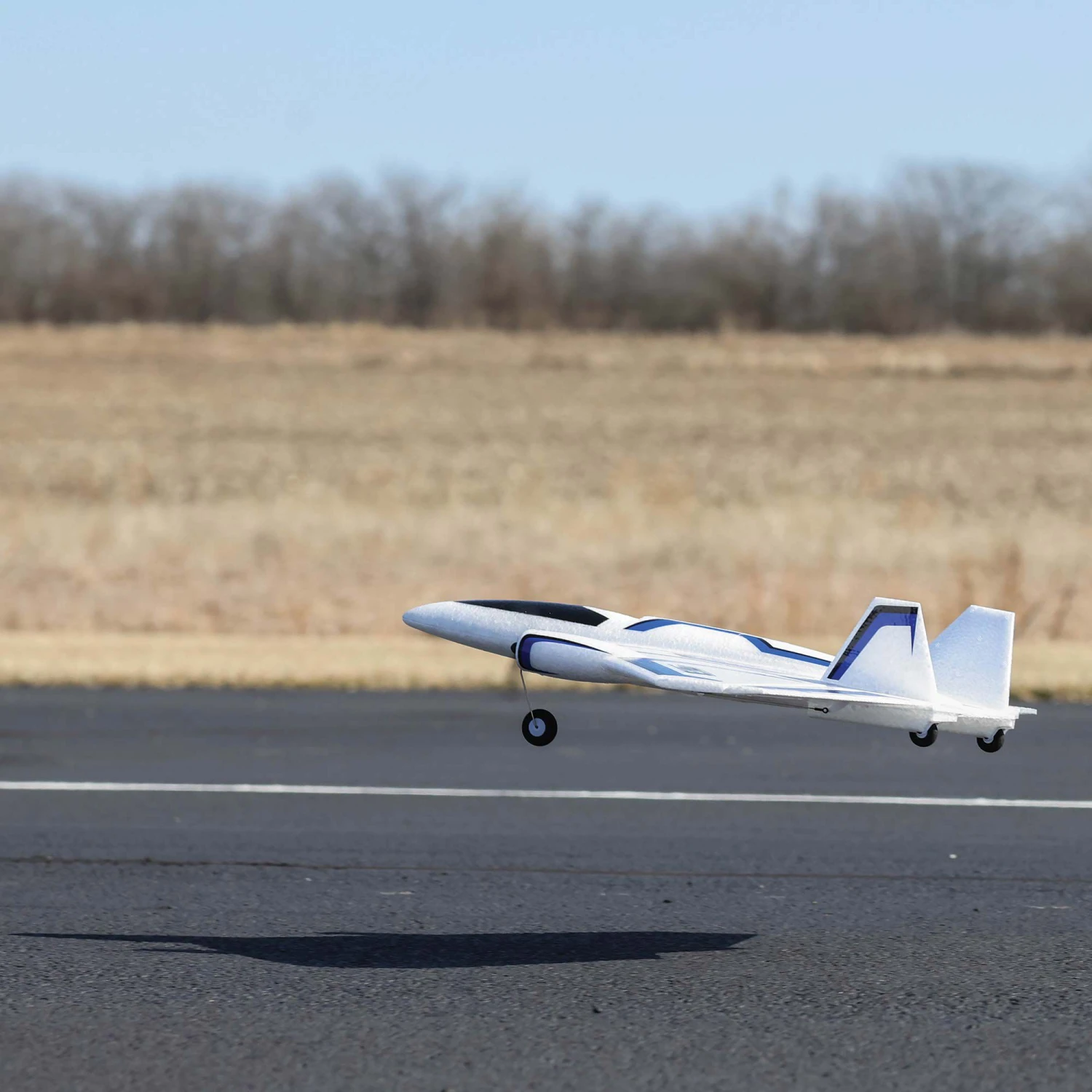 E-flite Ultrix 600mm BNF Basic 4 E-flite Ultrix 600mm BNF Basic - Image 4