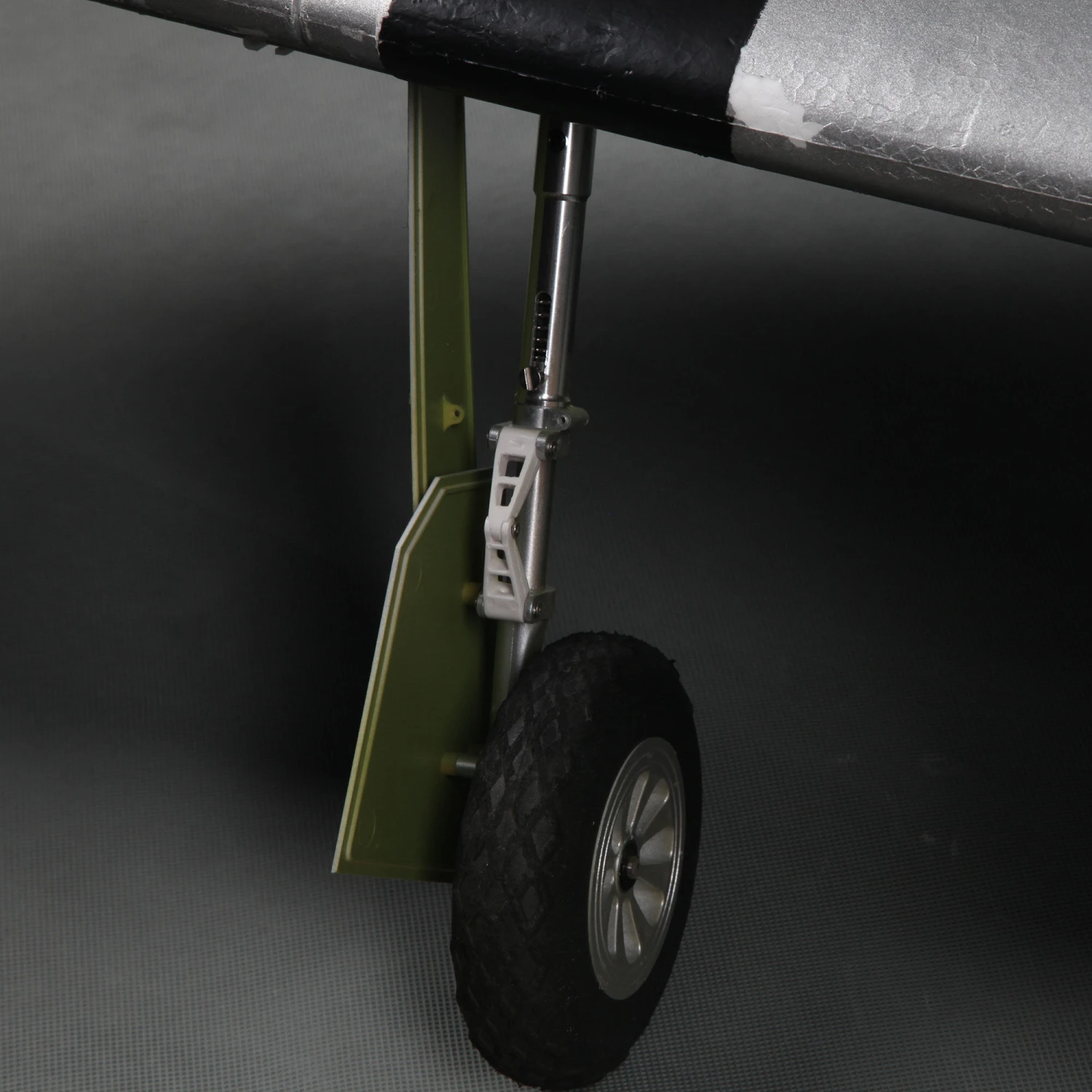 FMS P-47 Razorback 1500mm PNP Bonnie with Reflex 19 FMS P-47 Razorback 1500mm PNP Bonnie with Reflex - Image 19