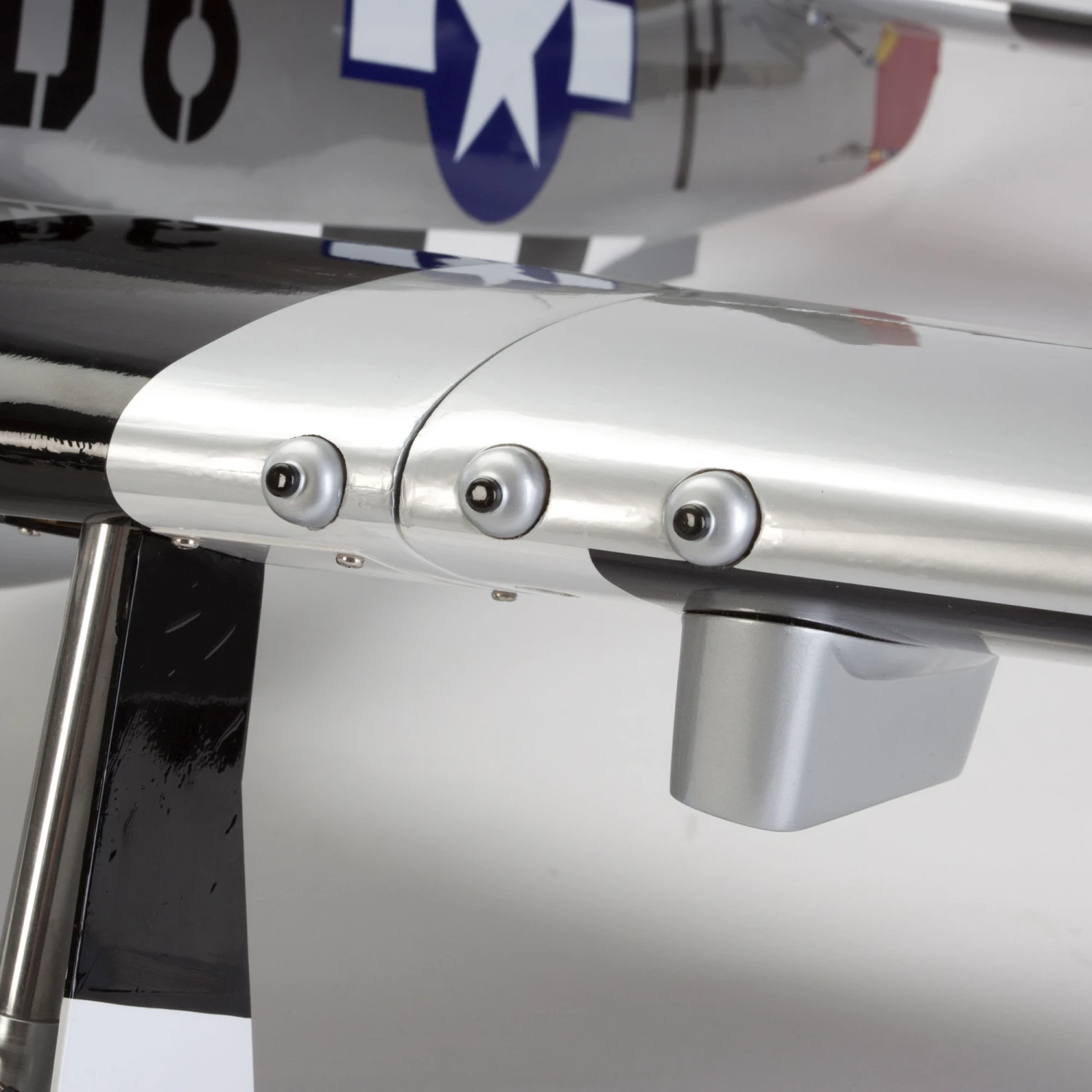 Hangar 9 P-51D Mustang 60cc ARF, 89" 15 Hangar 9 P-51D Mustang 60cc ARF, 89" - Image 15